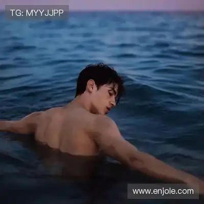 解泳榕